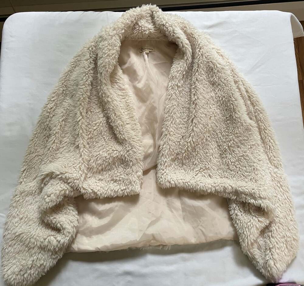 Democracy Women's Cream Faux Fur Open Front Shawl Vest Size S